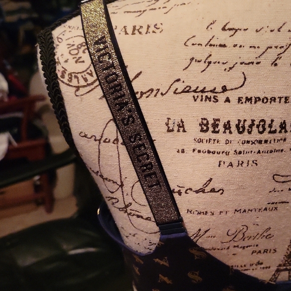 Victoria's Secret Blue and Gold Full-Coverage Bra - Picture 4 of 16